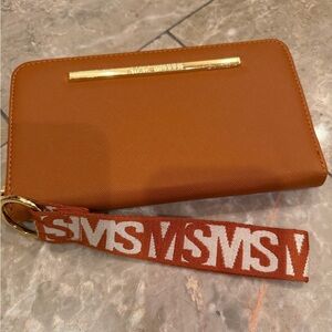 BRAND NEW W/O TAGS Steve Madden Tan Wristlet Wallet